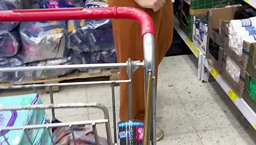 Sokaktan eve güzel bir latin amcığını bir yabancıya veriyor!