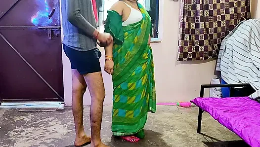 Hintli üvey erkek kardeşinin