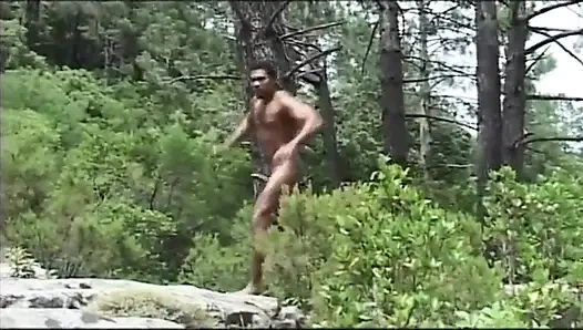 Siyah ve beyaz açık havada amcık yalıyor amcık sikiyor büyük siyah yarak emiyor