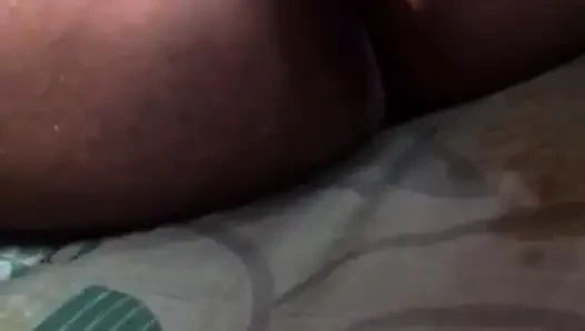 Üvey kız kardeşim xmas gününde anal ve amcığıyla ne yapıyor