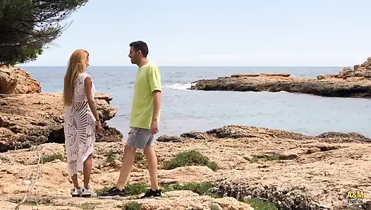 Bu Kübalı kızla takıldım....