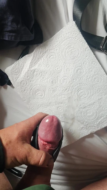 Erkek azgın işten sonra boşalıyor