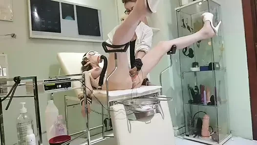 Kadın klinik kedi - metresi regina - lezbiyen bdsm femdom