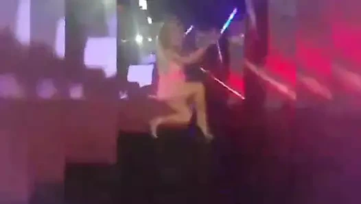 Rossana bebek modelnikita tarafından canlı haraç