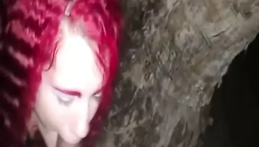 Sikimi yutması için onu dışarı çağırdı