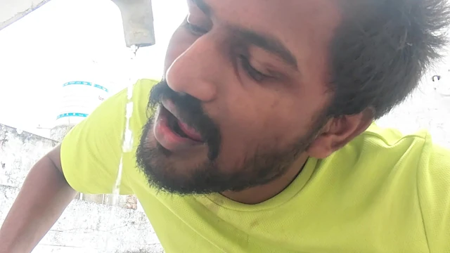 Xhard herkesin içinde emiyor