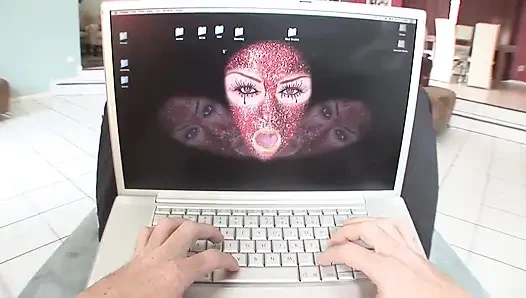 Sarışın bir kaltak için ateşli bakış açısı