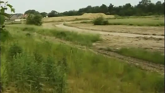 Ülkede iyi açık havada sikiş