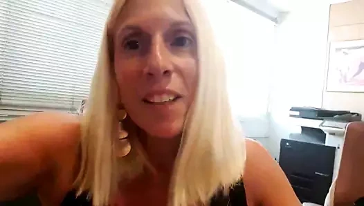 yaramaz sekreter işiyor üzerinde the ofis katta