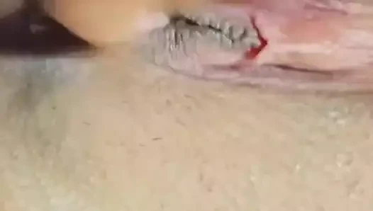 Fahişe elle muamele yapıyor