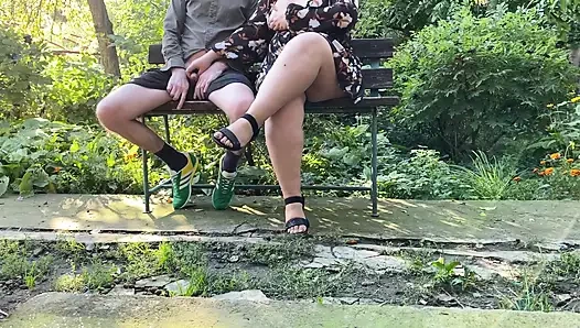 Kayınvalidemin doğal büyük göğüslerini görmek beni bolca boşalttı