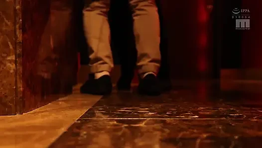 Süper büyük memeli seksi av aktris, memeyle muamele çekiyorsa böyle büyük memeler çok güzel olmalı - bölüm 3