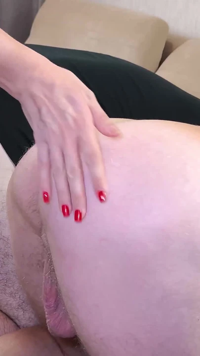 Yeni biseksüel üçlü grup seks. MMF. Evli kadın biseksüel köleyi kocası için davet ediyor. Tam sahne. Ep 25211