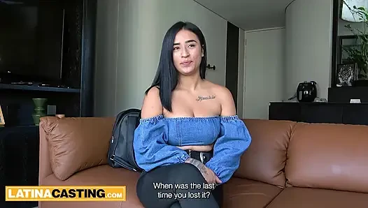 Bu büyük götlü latin orta yaşlı seksi kadının kocasının asla hayal edemeyeceği şekilde ünlü olmasına yardım ettim
