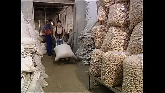 Ateşli nymphos yarak ve dölle sırılsıklam