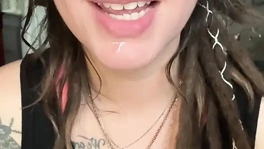 Sana duman üflüyor ve salya akıtıyor