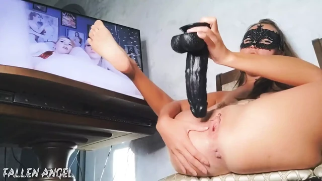 Трахаю мою киску большим черным членом и сквиртую со спермой, пока Shiri Allwood трахает Lianna Lawson