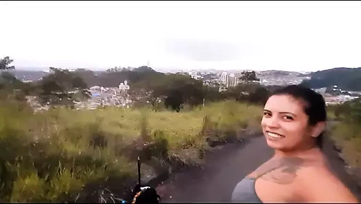 Açık havada seks, sadece bir iz olması gerekiyordu!