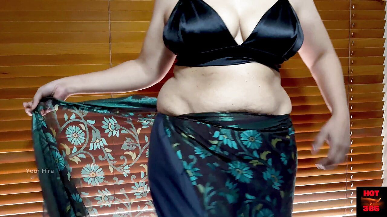 seksi sari ve kolsuz bluz sıcak hint karısı - uyandırıcı ve erotik - göğüsler oyun