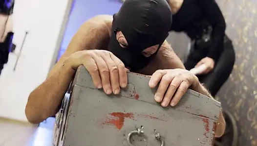 Güvenli bir kelime yok: kalın ahşap- sadooşoşizm - Fransız sadist - güvenli kelime yok