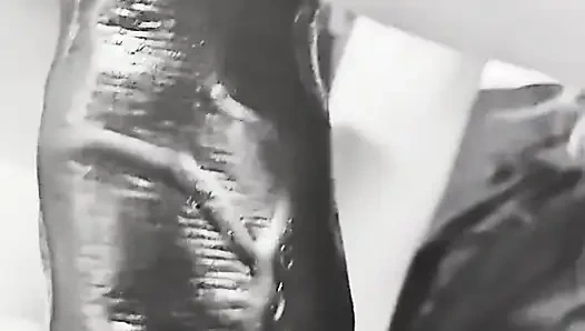 Monster Stapon'a biniyor