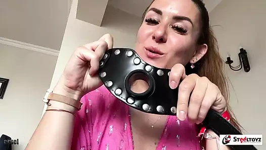 Cruel Reell sunar: BDSM oyunlarınız için en iyi deri düğme