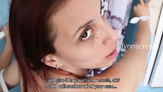 Karım evde yokken üvey kız kardeşimle banyoda bakış açısı seksi