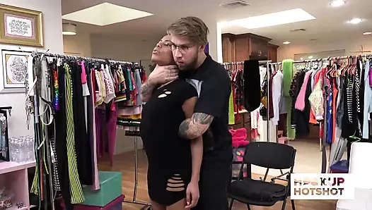 Bts - güzel Kira Noir götünü Bryan Gozzling'e azdırıyor!