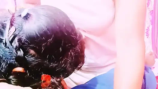 Hintli üçlü grup seks, köylü teyzeler otomatik şoförü sikiyor