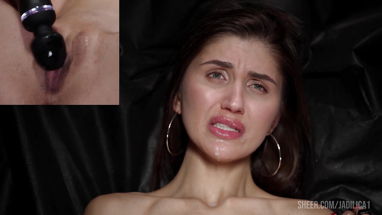 Tight Pussy Gets Lots of Orgasms Playing 1 on 1 with the Camera