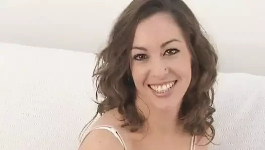 Amatör latin orta yaşlı seksi kadın Veronica 3 adam tarafından götünden ve amından sikiliyor