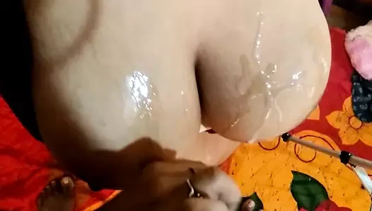 Hint maroon kız binicilik üzerinde beni ve yapmak beni boşalmak üzerinde ona büyük b