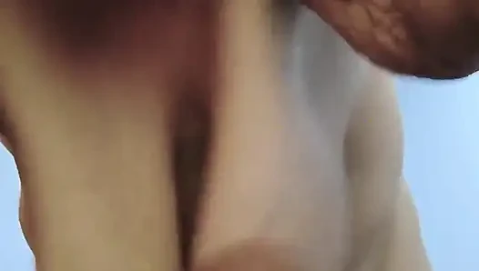 Arkasından sikildi ve o amcığını sikti