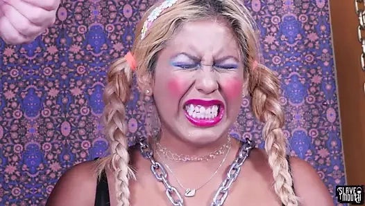 Olive skinned alt genç