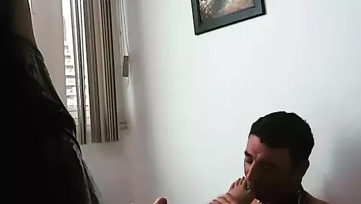 Dominafire ve ayak kölesi