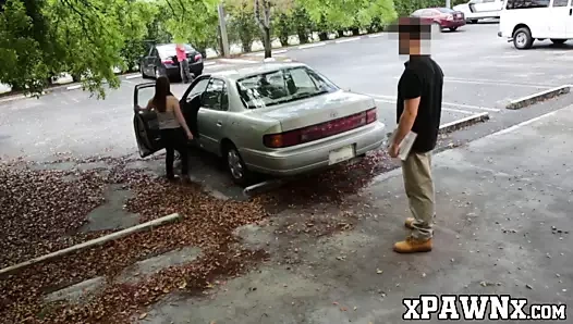 Büyük ganimet ile minik tatlı rehincide doggystyled