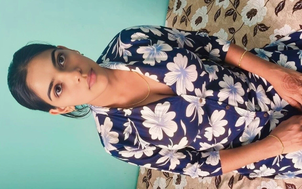 Pakistanlı büyük memeli kız mms