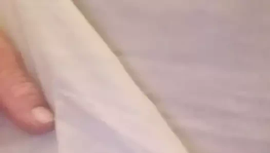 Keşke biri burada külotlu çorabımı okşasaydı