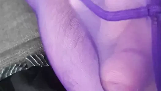 Külotlu çorabımın içine boşalmayı seviyorum