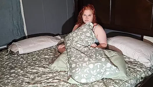 Büyük zenci yarağı pawg'i sikiyor ve kızıl saçlının amını iyi yiyor