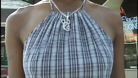 Genç kızlar birlikte bu azgın züppe paylaşmak istiyor