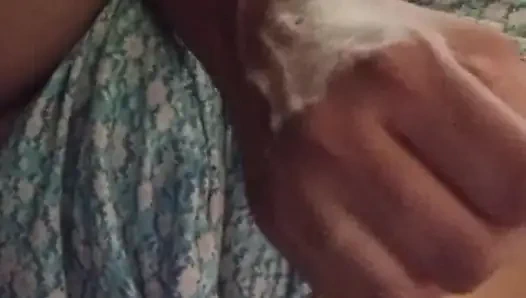 Sri-lankisches mädchen musterbation im badezimmer mit Dildo lust mit dicken möpsen und nasser muschi