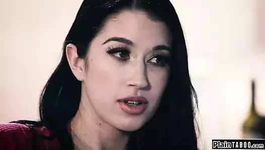 Esmer onu hamile bırakmak için geç kocasının ikiz kardeşi sikikleri