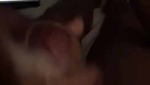 O yardım eli uzatıyor