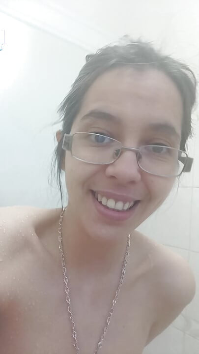 Hot shower boobs dance
