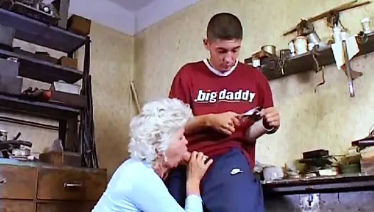 Hairy pussy blonde milf big ass fucking...cum in mouth