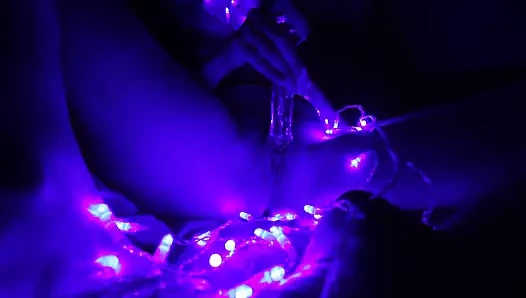 Noel'de oyuncaklar ve LED çelenk ile seks, yeni yılın kutlu olsun! Cam