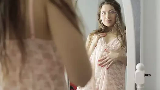 Azgın Rus kız evde yalnız