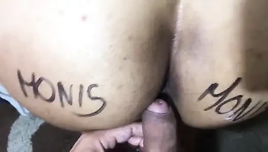 Üvey erkek kardeş üvey kız kardeşinin götünü ilk kez sikiyor