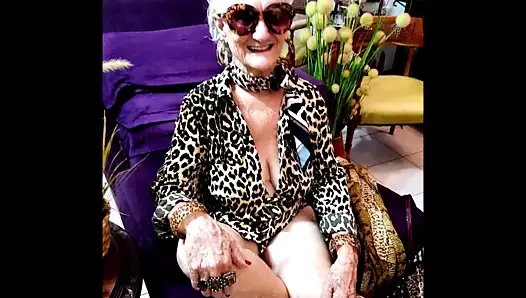 Çarpıcı kadınlar 37 (giydirilmiş ii)